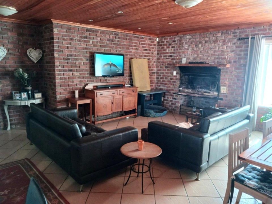 3 Bedroom Property for Sale in De Kelders Western Cape